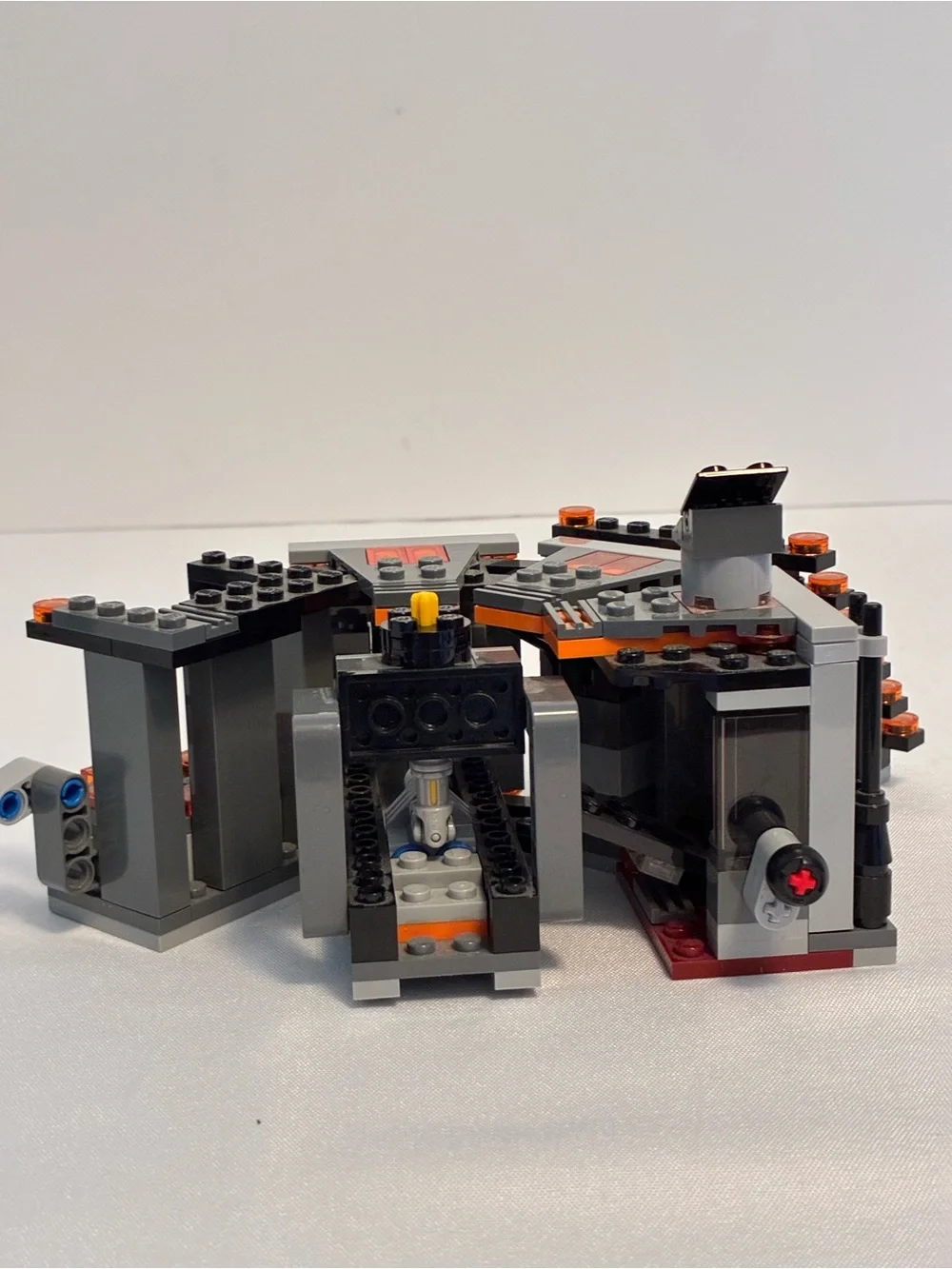 Lego Star Wars Carbon-Freezing Chamber #75137 Retired